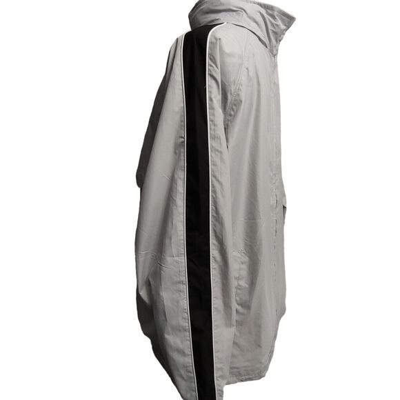 Champs Sports Men's gray and black hooded with pockets windbreaker Size Large - Picture 8 of 12